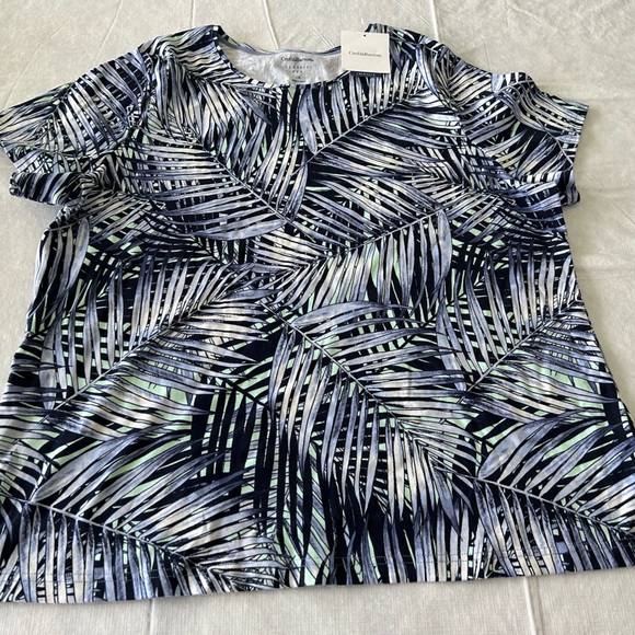 croft & barrow Tops - Croft & Barrow Blue and Green Leaf Print Top